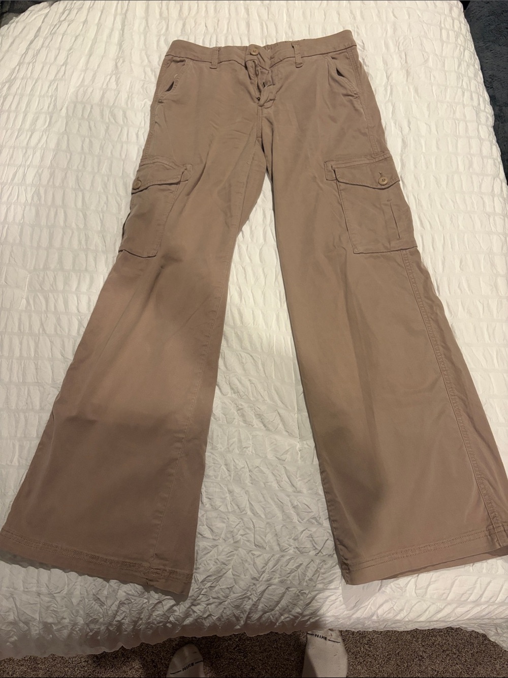 American Eagle Outfitters Wide-Leg Cargo Jeans in Taupe Brown